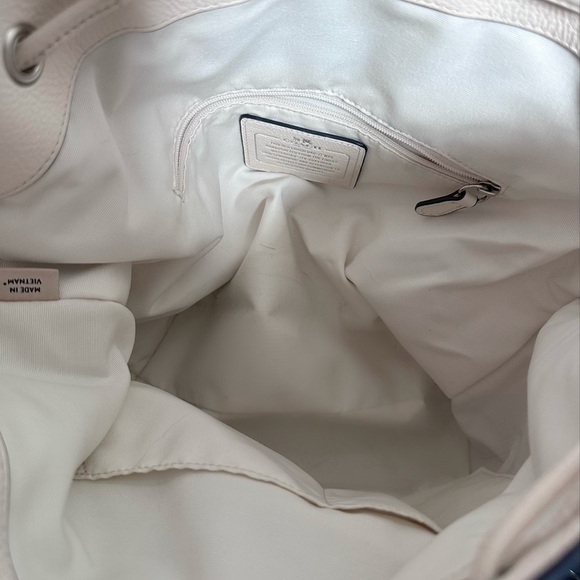 Coach Bag - Picture 4 of 4